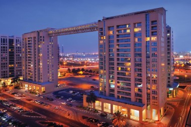 Fully Furnished apartments with panoramic views of Dubai Marina,Burj Khalifa an Dubai Hills 